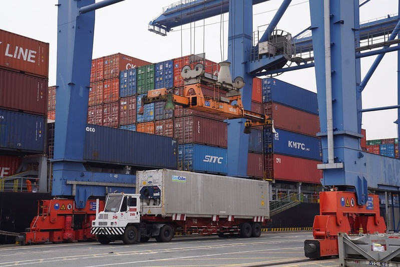 USAID supports efforts to reduce congestion at Vietnam’s busiest container port